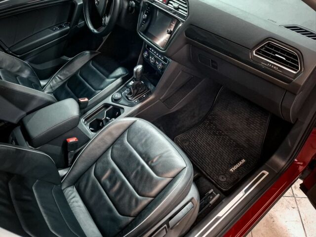 Красный Фольксваген Тигуан, объемом двигателя 2 л и пробегом 45 тыс. км за 26500 $, фото 10 на Automoto.ua