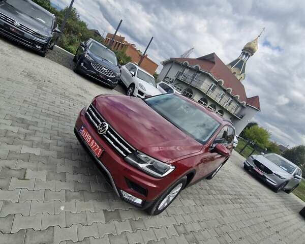 Красный Фольксваген Тигуан, объемом двигателя 2 л и пробегом 35 тыс. км за 17700 $, фото 14 на Automoto.ua