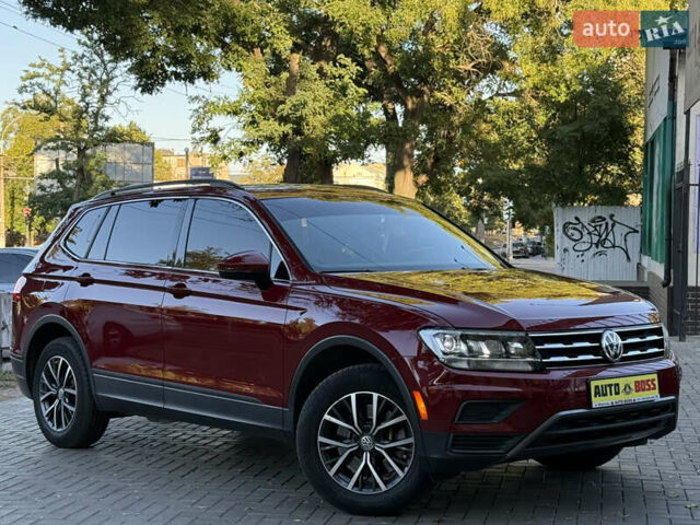 Червоний Фольксваген Тігуан, об'ємом двигуна 1.98 л та пробігом 99 тис. км за 20300 $, фото 6 на Automoto.ua