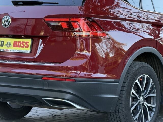 Червоний Фольксваген Тігуан, об'ємом двигуна 2 л та пробігом 99 тис. км за 20800 $, фото 19 на Automoto.ua
