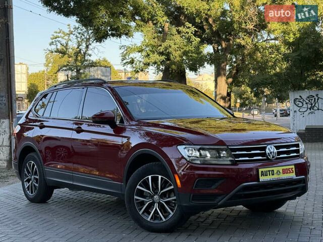 Червоний Фольксваген Тігуан, об'ємом двигуна 1.98 л та пробігом 99 тис. км за 20300 $, фото 7 на Automoto.ua