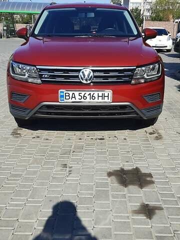Червоний Фольксваген Тігуан, об'ємом двигуна 1.98 л та пробігом 124 тис. км за 22500 $, фото 13 на Automoto.ua