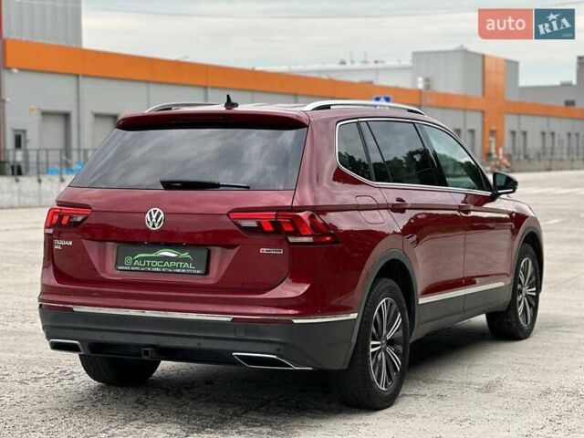 Красный Фольксваген Тигуан, объемом двигателя 2 л и пробегом 145 тыс. км за 19990 $, фото 7 на Automoto.ua