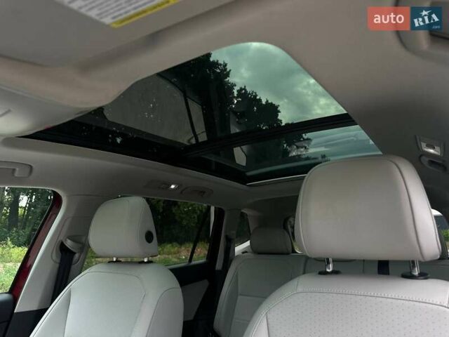 Красный Фольксваген Тигуан, объемом двигателя 2 л и пробегом 145 тыс. км за 19990 $, фото 15 на Automoto.ua