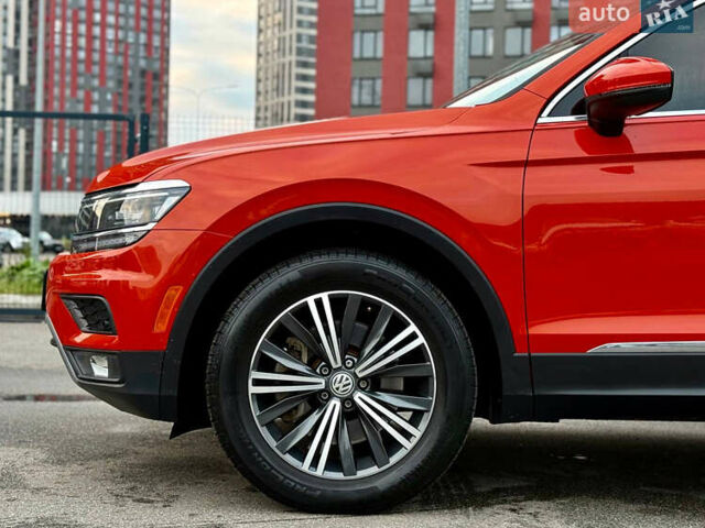 Красный Фольксваген Тигуан, объемом двигателя 2 л и пробегом 46 тыс. км за 22500 $, фото 9 на Automoto.ua