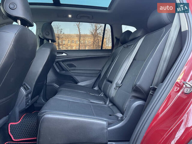 Червоний Фольксваген Тігуан, об'ємом двигуна 1.98 л та пробігом 99 тис. км за 20300 $, фото 38 на Automoto.ua