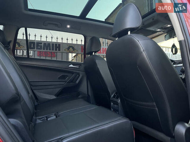 Червоний Фольксваген Тігуан, об'ємом двигуна 1.98 л та пробігом 99 тис. км за 20300 $, фото 41 на Automoto.ua