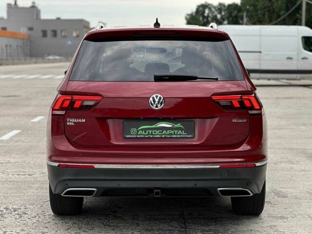 Красный Фольксваген Тигуан, объемом двигателя 2 л и пробегом 145 тыс. км за 20990 $, фото 6 на Automoto.ua