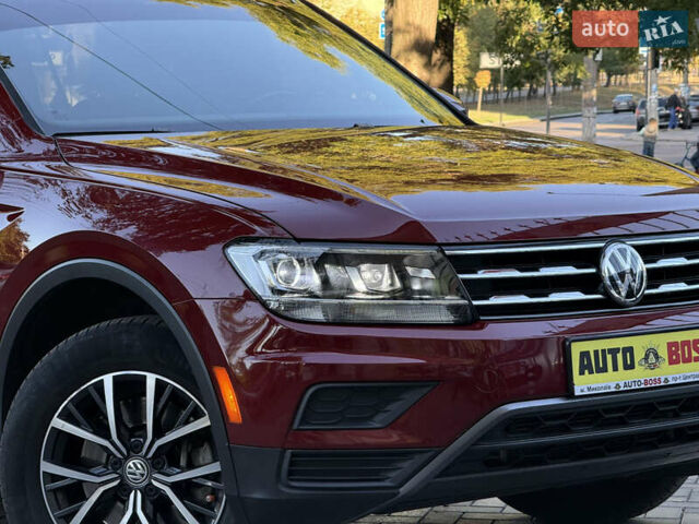 Червоний Фольксваген Тігуан, об'ємом двигуна 1.98 л та пробігом 99 тис. км за 20300 $, фото 8 на Automoto.ua