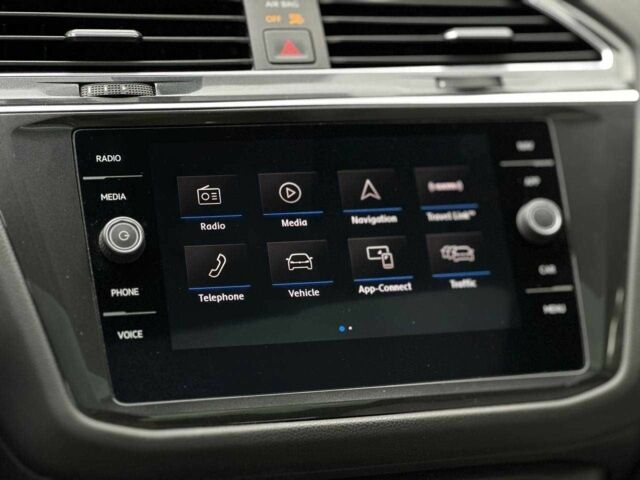 Красный Фольксваген Тигуан, объемом двигателя 2 л и пробегом 145 тыс. км за 20990 $, фото 19 на Automoto.ua