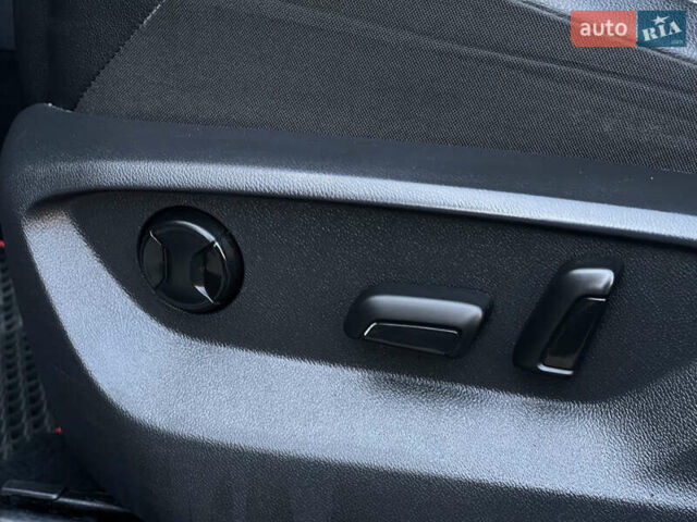 Червоний Фольксваген Тігуан, об'ємом двигуна 1.98 л та пробігом 99 тис. км за 20300 $, фото 21 на Automoto.ua