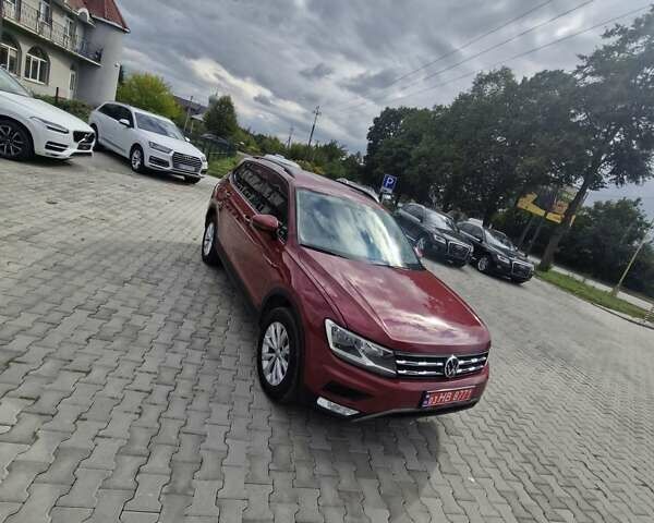 Красный Фольксваген Тигуан, объемом двигателя 2 л и пробегом 35 тыс. км за 17700 $, фото 15 на Automoto.ua