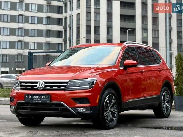 Красный Фольксваген Тигуан, объемом двигателя 2 л и пробегом 46 тыс. км за 22500 $, фото 3 на Automoto.ua