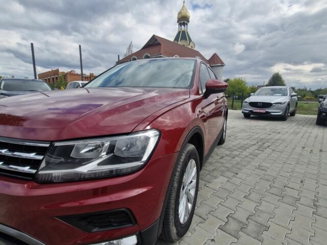 Красный Фольксваген Тигуан, объемом двигателя 2 л и пробегом 35 тыс. км за 17700 $, фото 22 на Automoto.ua