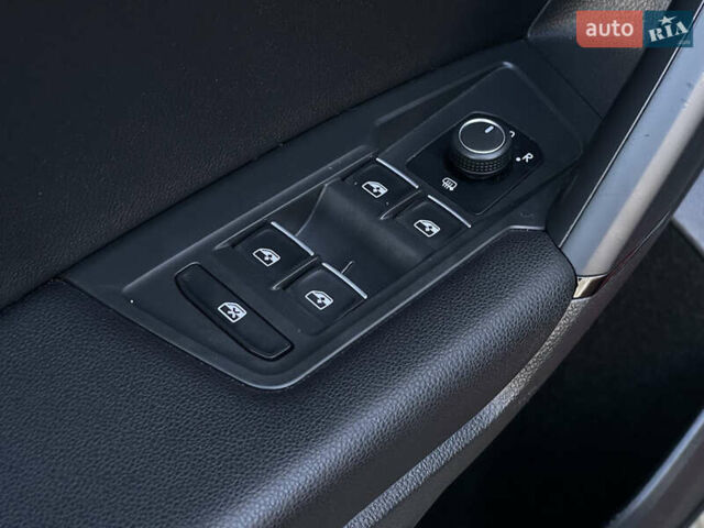 Червоний Фольксваген Тігуан, об'ємом двигуна 1.98 л та пробігом 99 тис. км за 20300 $, фото 22 на Automoto.ua