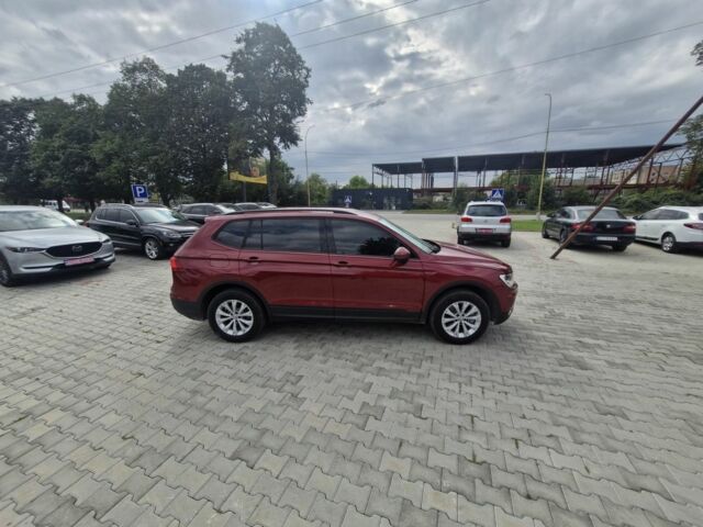 Красный Фольксваген Тигуан, объемом двигателя 2 л и пробегом 35 тыс. км за 17700 $, фото 5 на Automoto.ua