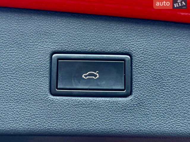 Красный Фольксваген Тигуан, объемом двигателя 2 л и пробегом 46 тыс. км за 22500 $, фото 26 на Automoto.ua