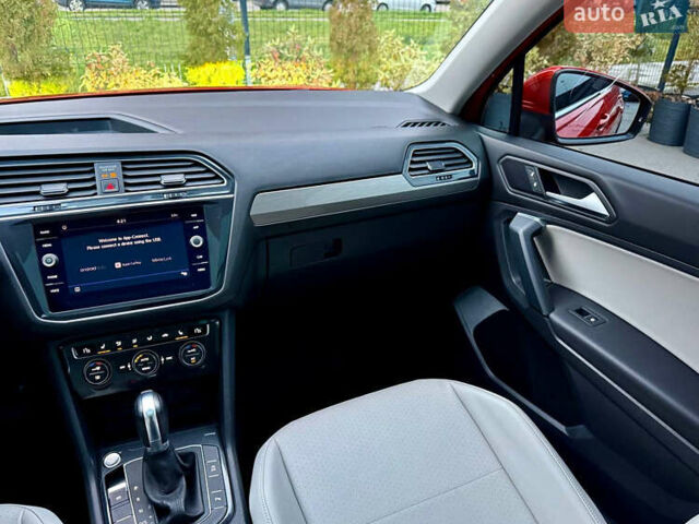 Красный Фольксваген Тигуан, объемом двигателя 2 л и пробегом 46 тыс. км за 22500 $, фото 40 на Automoto.ua