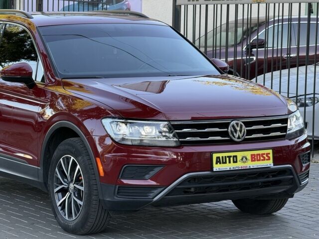 Червоний Фольксваген Тігуан, об'ємом двигуна 2 л та пробігом 99 тис. км за 20800 $, фото 13 на Automoto.ua