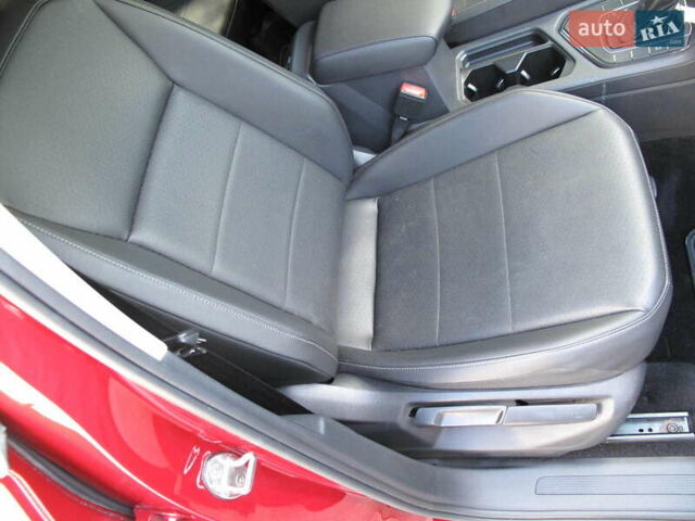 Красный Фольксваген Тигуан, объемом двигателя 2 л и пробегом 80 тыс. км за 21500 $, фото 42 на Automoto.ua