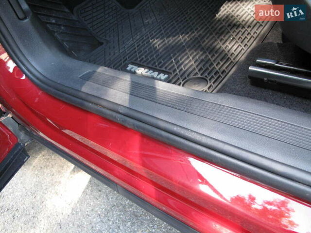 Красный Фольксваген Тигуан, объемом двигателя 2 л и пробегом 80 тыс. км за 21500 $, фото 22 на Automoto.ua
