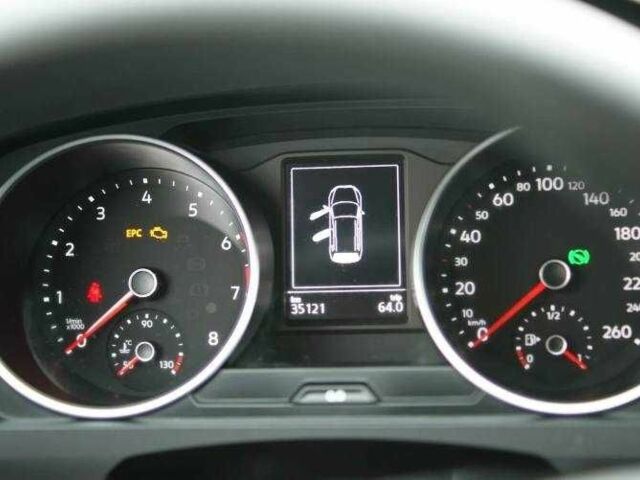 Красный Фольксваген Тигуан, объемом двигателя 2 л и пробегом 35 тыс. км за 13200 $, фото 20 на Automoto.ua