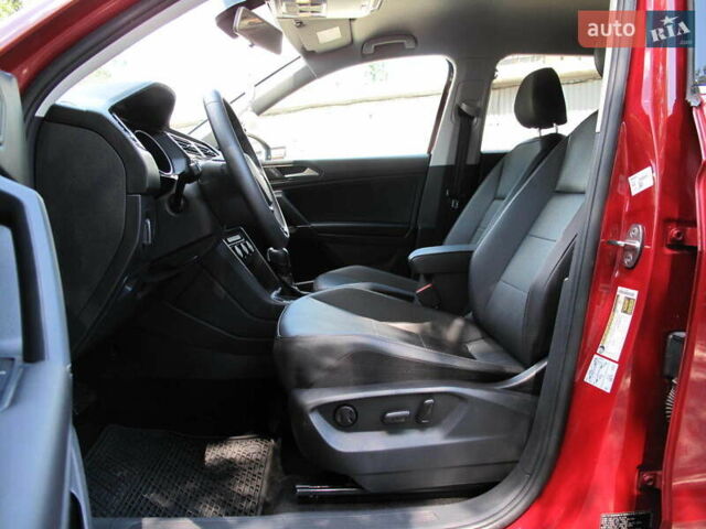 Красный Фольксваген Тигуан, объемом двигателя 2 л и пробегом 80 тыс. км за 21500 $, фото 17 на Automoto.ua