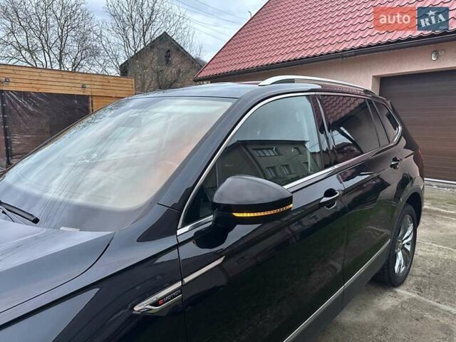 Красный Фольксваген Тигуан, объемом двигателя 2.03 л и пробегом 218 тыс. км за 27950 $, фото 29 на Automoto.ua