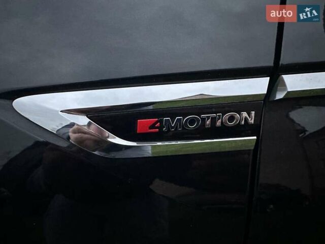 Красный Фольксваген Тигуан, объемом двигателя 2.03 л и пробегом 218 тыс. км за 27950 $, фото 71 на Automoto.ua