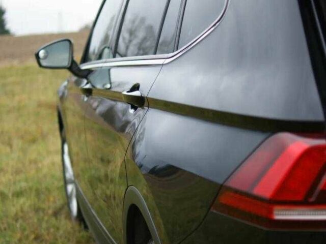 Красный Фольксваген Тигуан, объемом двигателя 2 л и пробегом 35 тыс. км за 13200 $, фото 12 на Automoto.ua