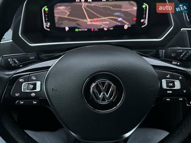 Красный Фольксваген Тигуан, объемом двигателя 2.03 л и пробегом 218 тыс. км за 27950 $, фото 52 на Automoto.ua