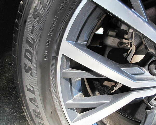 Красный Фольксваген Тигуан, объемом двигателя 2 л и пробегом 80 тыс. км за 21500 $, фото 25 на Automoto.ua