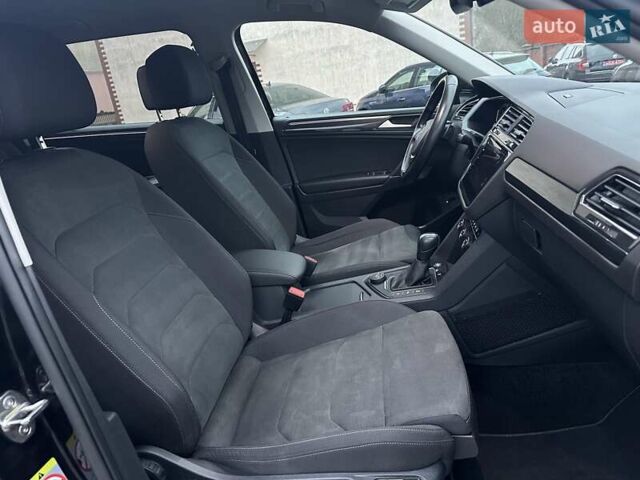 Красный Фольксваген Тигуан, объемом двигателя 2.03 л и пробегом 218 тыс. км за 27950 $, фото 40 на Automoto.ua