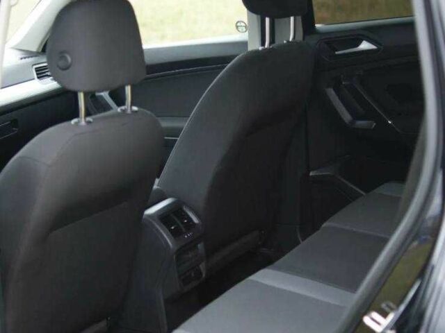 Красный Фольксваген Тигуан, объемом двигателя 2 л и пробегом 35 тыс. км за 13200 $, фото 16 на Automoto.ua