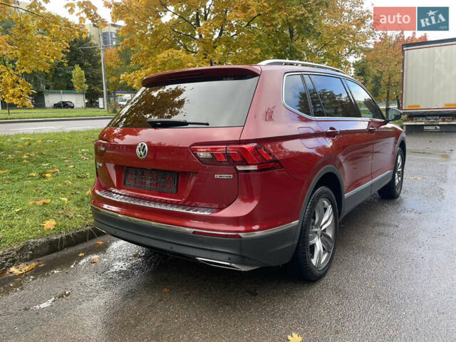 Червоний Фольксваген Тігуан, об'ємом двигуна 1.98 л та пробігом 74 тис. км за 22100 $, фото 3 на Automoto.ua