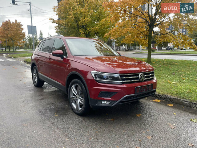 Червоний Фольксваген Тігуан, об'ємом двигуна 1.98 л та пробігом 74 тис. км за 22100 $, фото 4 на Automoto.ua
