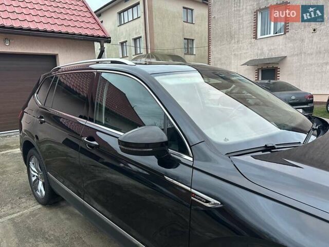 Красный Фольксваген Тигуан, объемом двигателя 2.03 л и пробегом 218 тыс. км за 27950 $, фото 30 на Automoto.ua