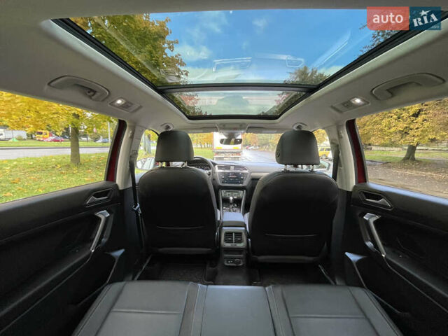 Червоний Фольксваген Тігуан, об'ємом двигуна 1.98 л та пробігом 74 тис. км за 22100 $, фото 15 на Automoto.ua