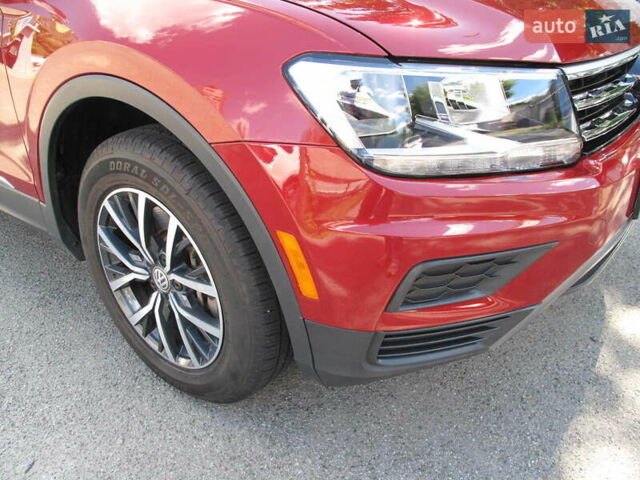 Красный Фольксваген Тигуан, объемом двигателя 2 л и пробегом 80 тыс. км за 21500 $, фото 56 на Automoto.ua