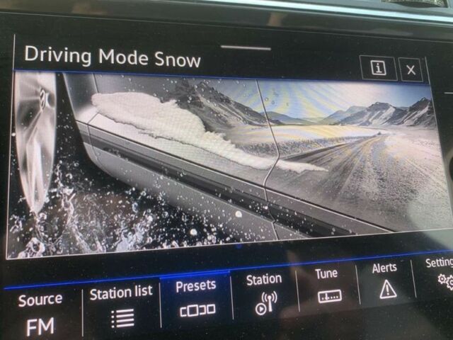 Красный Фольксваген Тигуан, объемом двигателя 0 л и пробегом 106 тыс. км за 14500 $, фото 14 на Automoto.ua