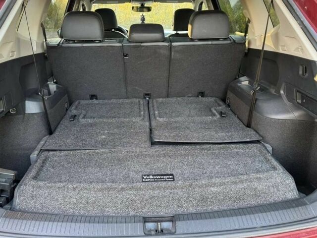 Красный Фольксваген Тигуан, объемом двигателя 0 л и пробегом 106 тыс. км за 14500 $, фото 12 на Automoto.ua