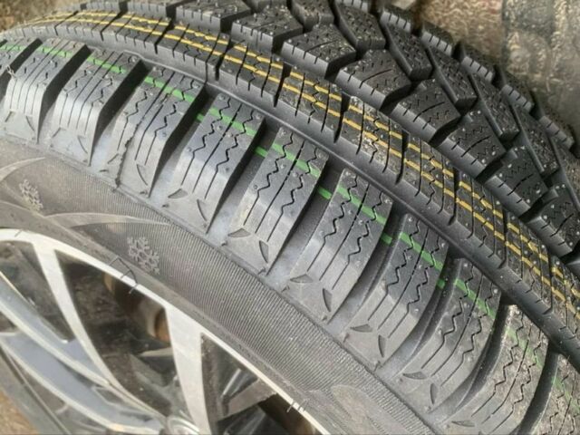 Красный Фольксваген Тигуан, объемом двигателя 0 л и пробегом 106 тыс. км за 14500 $, фото 15 на Automoto.ua