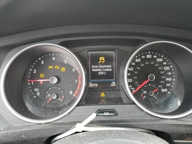 Красный Фольксваген Тигуан, объемом двигателя 2 л и пробегом 97 тыс. км за 13000 $, фото 12 на Automoto.ua