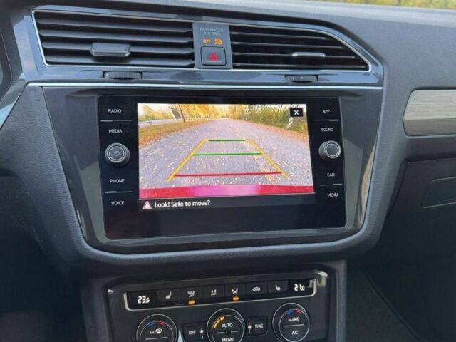 Красный Фольксваген Тигуан, объемом двигателя 0 л и пробегом 106 тыс. км за 14500 $, фото 13 на Automoto.ua