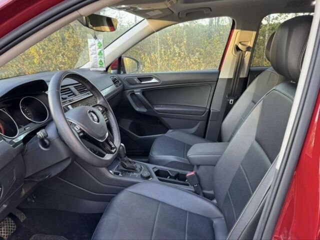 Красный Фольксваген Тигуан, объемом двигателя 0 л и пробегом 106 тыс. км за 14500 $, фото 8 на Automoto.ua