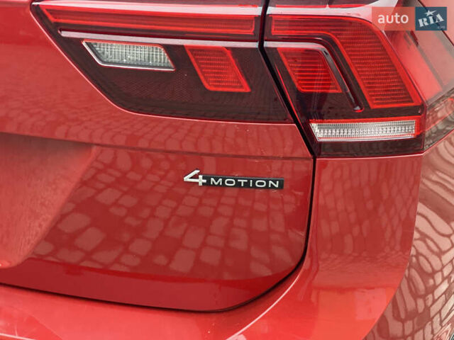 Червоний Фольксваген Тігуан, об'ємом двигуна 1.98 л та пробігом 51 тис. км за 26999 $, фото 39 на Automoto.ua
