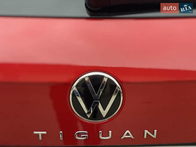 Червоний Фольксваген Тігуан, об'ємом двигуна 1.98 л та пробігом 51 тис. км за 26999 $, фото 36 на Automoto.ua