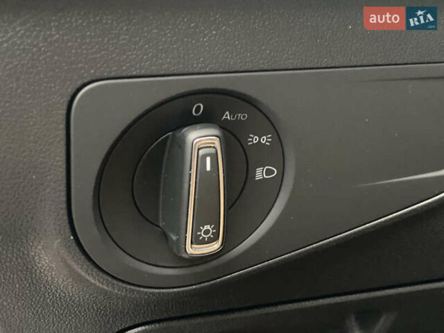 Червоний Фольксваген Тігуан, об'ємом двигуна 1.98 л та пробігом 51 тис. км за 26999 $, фото 65 на Automoto.ua