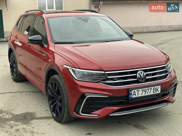 Червоний Фольксваген Тігуан, об'ємом двигуна 1.98 л та пробігом 51 тис. км за 26999 $, фото 3 на Automoto.ua