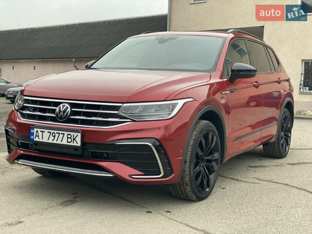 Червоний Фольксваген Тігуан, об'ємом двигуна 1.98 л та пробігом 51 тис. км за 26999 $, фото 2 на Automoto.ua
